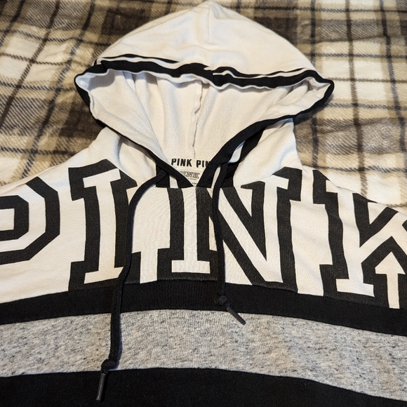Victoria's Secret Pink Sweatshirt extra small - Picture 2 of 6